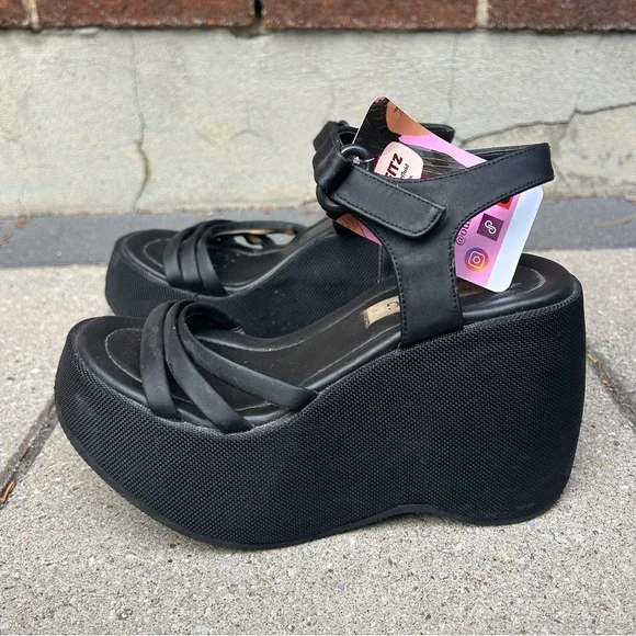 Y2K whimsigoth platform sandals - Picture 3 of 16